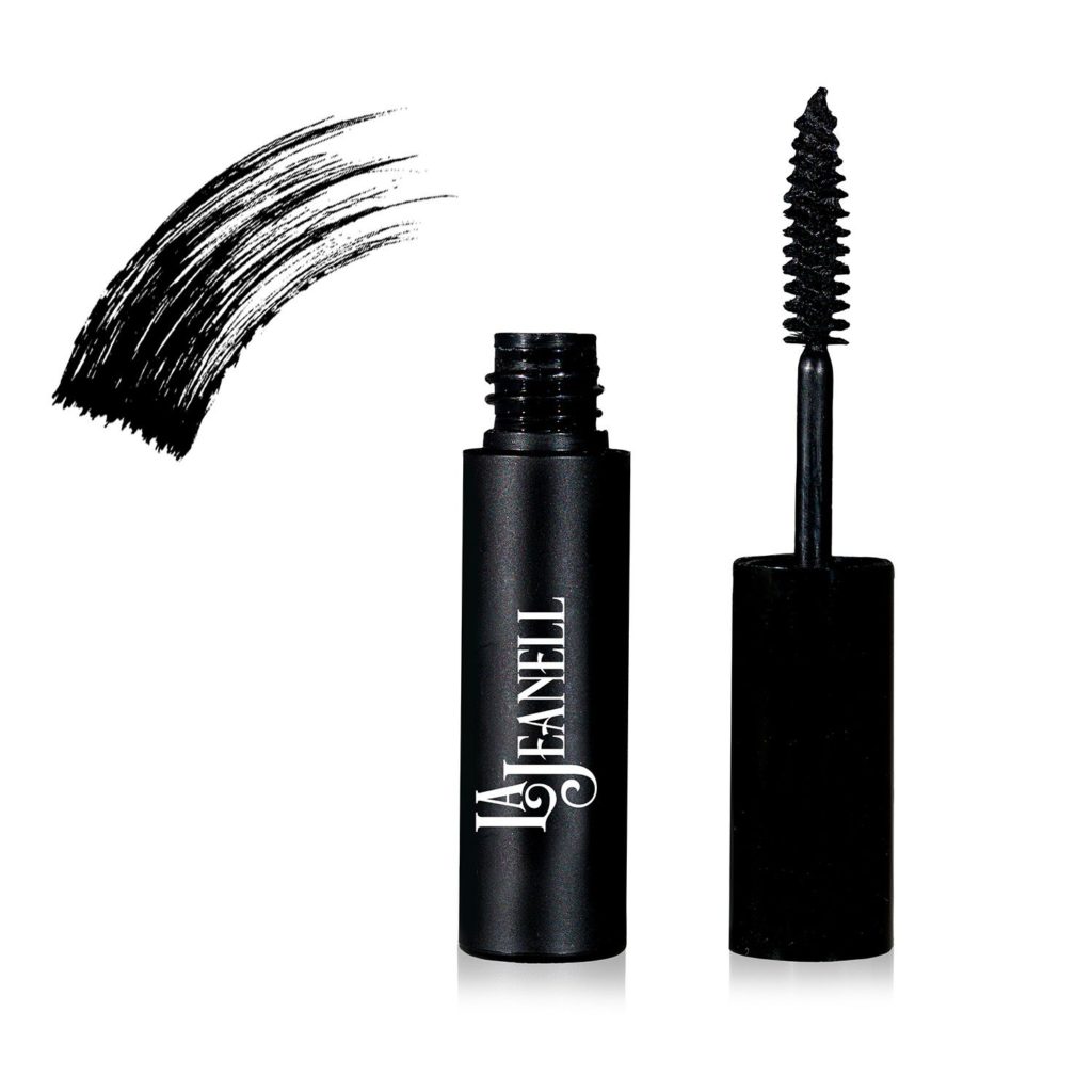Natural Makeup - Dramatic Lashes Black Mascara